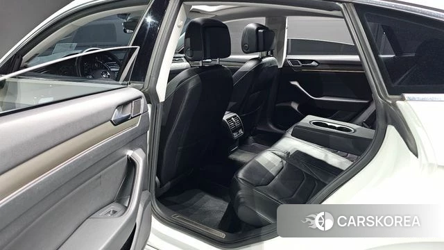Volkswagen Arteon 2019 Белый из Кореи, фото 2