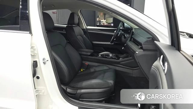 Kia The New K5 3rd generation 2023 Белый из Кореи, фото 2