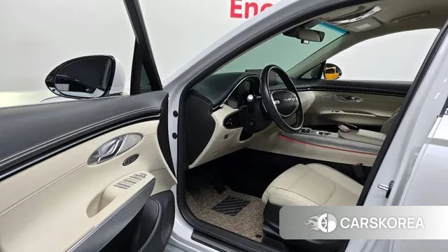 Genesis GV70 2022 Белый из Кореи, фото 2