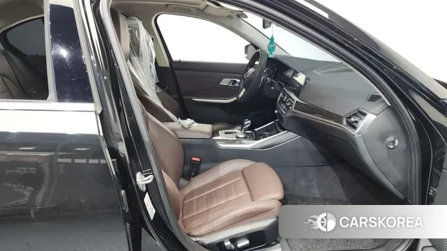 BMW 3 Series (G20) 2022 Черный из Кореи, фото 2