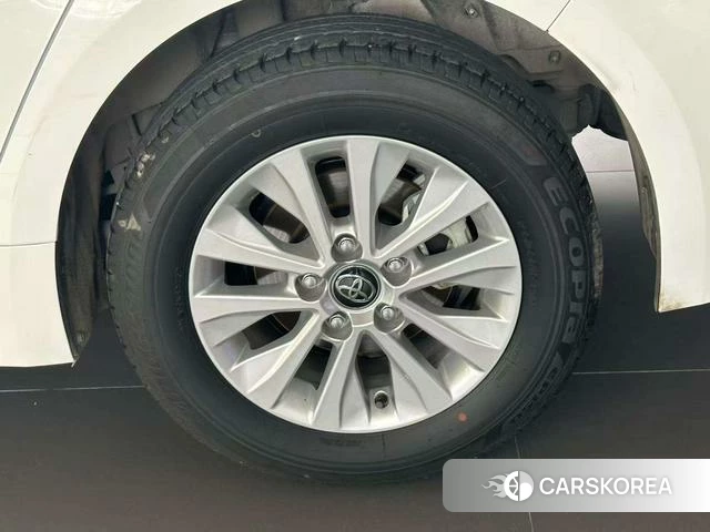 Toyota Corolla 2024 Белый из Китая, фото 2
