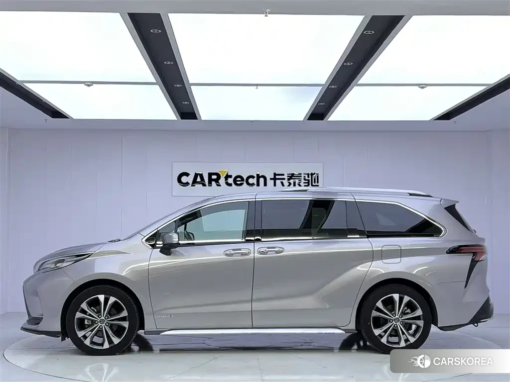 Toyota Granvia 2024 Silver/gray из Китая, фото 2