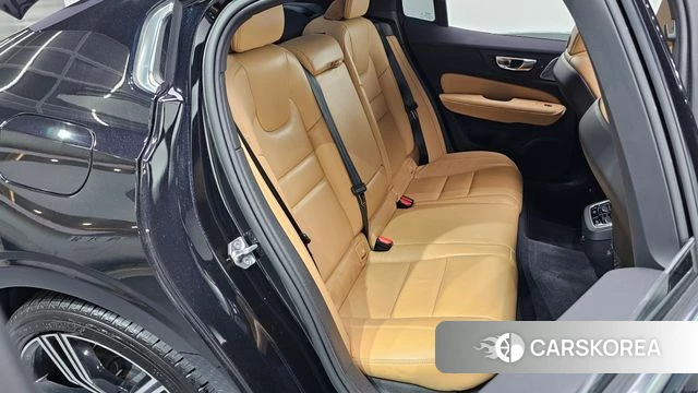 Volvo S60 3rd generation 2022 Черный из Кореи, фото 2
