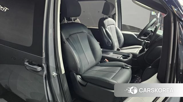 Hyundai Staria 2025 Серый из Кореи, фото 2