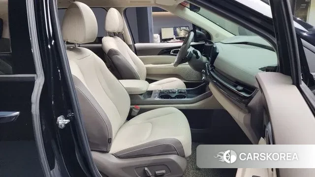 Kia The New Carnival 4th Generation 2023 Черный из Кореи, фото 2