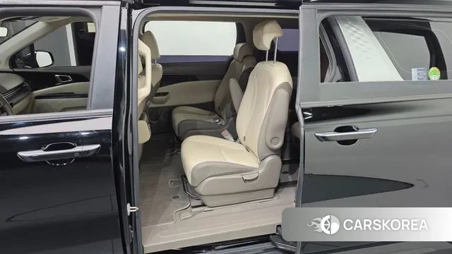 Kia Carnival 4th generation 2021 Черный из Кореи, фото 2