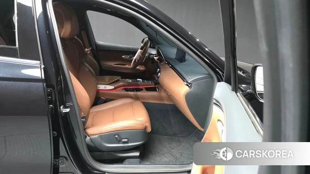 Genesis GV70 2021 Черный из Кореи, фото 2