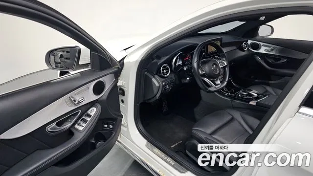 Mercedes-Benz C-Class W205 2018 Белый из Кореи, фото 2