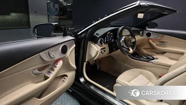 Mercedes-Benz C-Class W205 2021 Черный из Кореи, фото 2