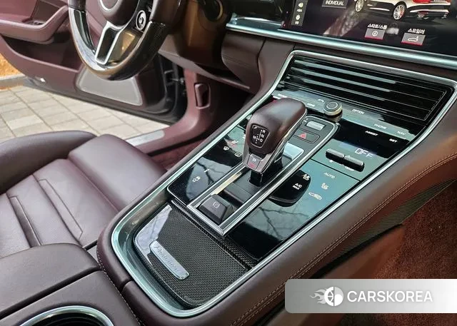 Porsche Panamera (971) 2018 Черный из Кореи, фото 2