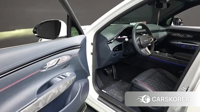 Genesis GV70 2022 Белый из Кореи, фото 2