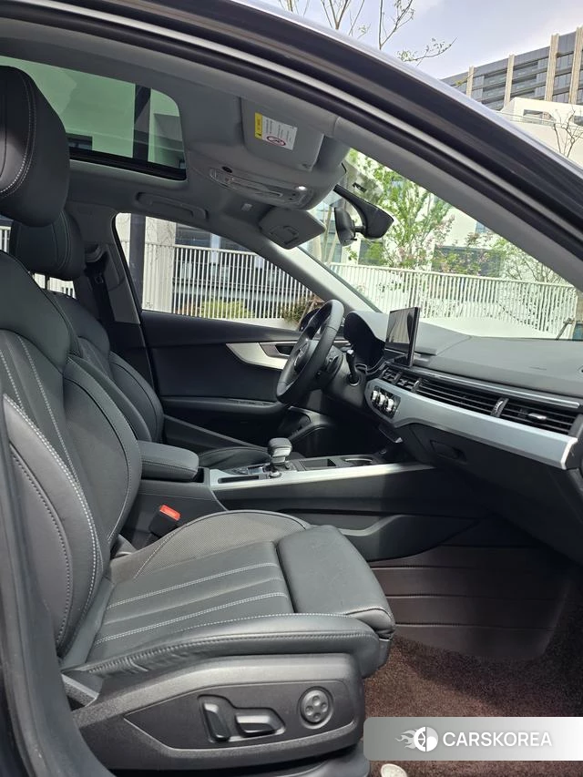 Audi A4L 2021 Темно-серый из Китая, фото 2
