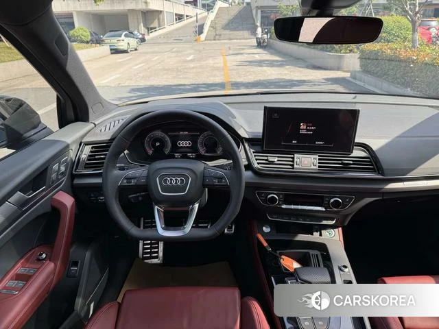 Audi Q5L 2024 Темно-серый из Китая, фото 2