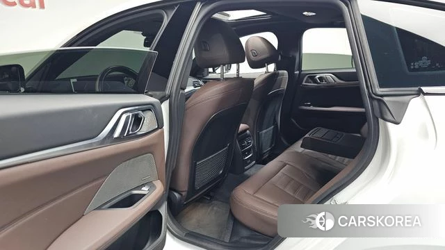 BMW 4 Series (G22) 2024 Белый из Кореи, фото 2