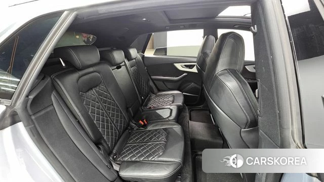 Audi Q8 (4M) 2021 Серебряный из Кореи, фото 2