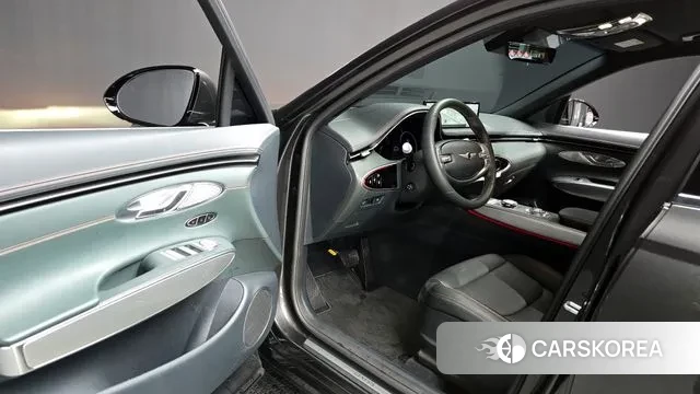 Genesis GV70 2024 Серый из Кореи, фото 2