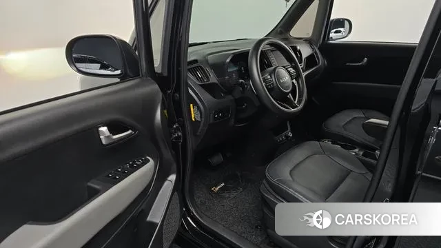 Kia The New Kia Ray EV 2023 Черный из Кореи, фото 2