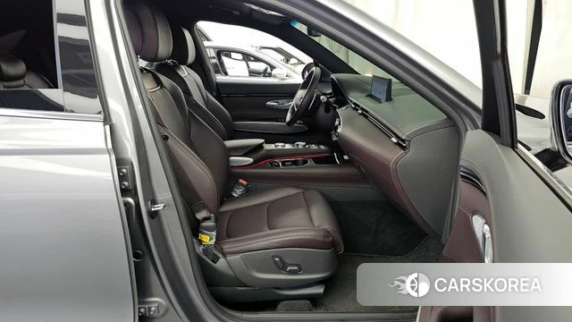 Genesis GV70 2021 Серебристо-серый из Кореи, фото 2