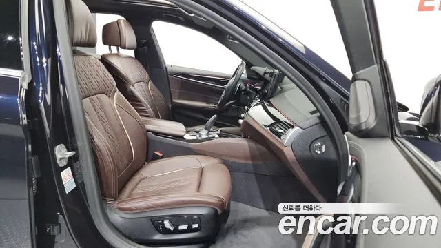 BMW 5 Series (G30) 2021 Черный из Кореи, фото 2