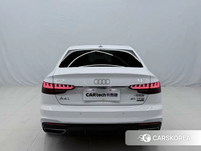 Audi A4L 2022 Белый из Китая, фото 2