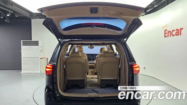 Kia The New Carnival 2020 Черный из Кореи, фото 2