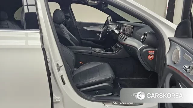 Mercedes-Benz E-Class W213 2021 Белый из Кореи, фото 2