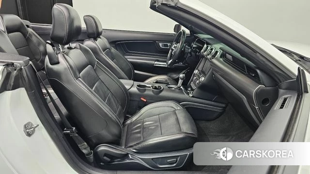 Ford Mustang 2021 Белый из Кореи, фото 2