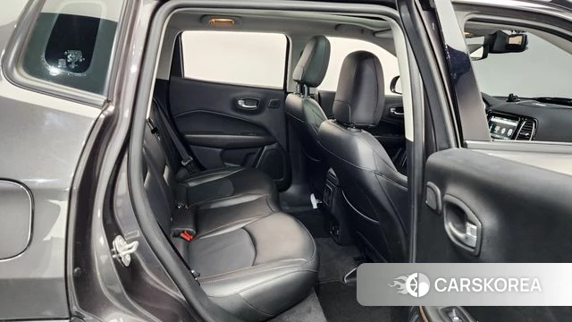 Jeep Compass 2nd Generation 2019 Серый из Кореи, фото 2