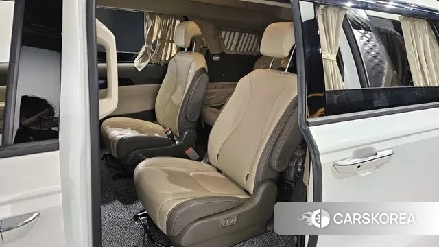 Kia Carnival 4th generation 2023 Белый из Кореи, фото 2