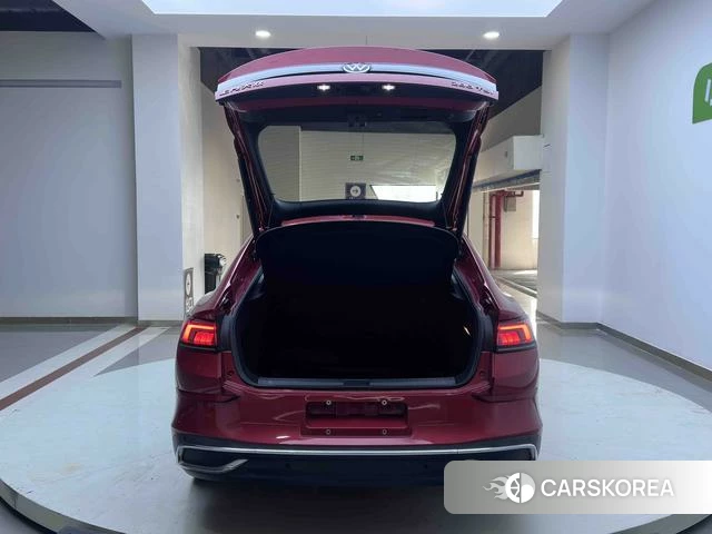 Volkswagen Lingdu 2022 Красный из Китая, фото 2