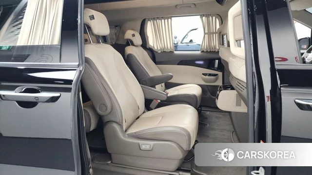 Kia Carnival 4th generation 2023 Черный из Кореи, фото 2