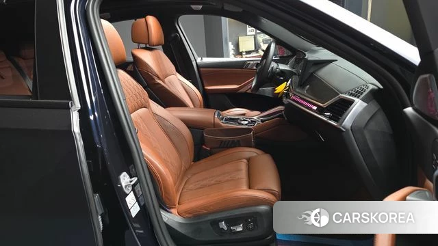 BMW X6 (G06) 2023 Черный из Кореи, фото 2