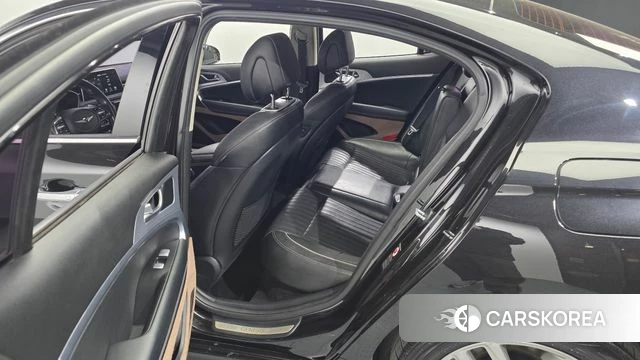 Genesis G70 2018 Черный из Кореи, фото 2