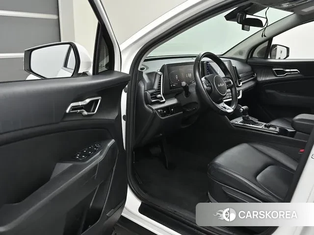 Kia Sportage 5th Generation 2023 Белый из Кореи, фото 2