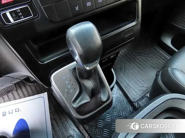 Hyundai Staria 2022 Серый из Кореи, фото 2