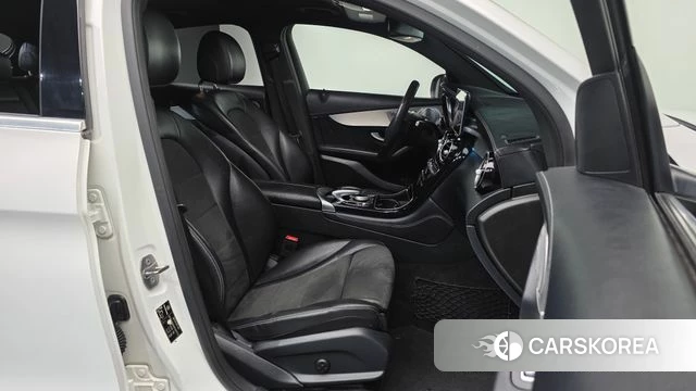 Mercedes-Benz GLC-Class X253 2019 Белый из Кореи, фото 2