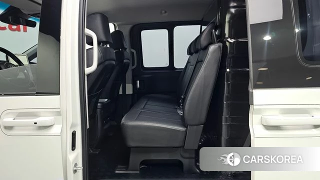 Hyundai Staria 2025 Белый из Кореи, фото 2