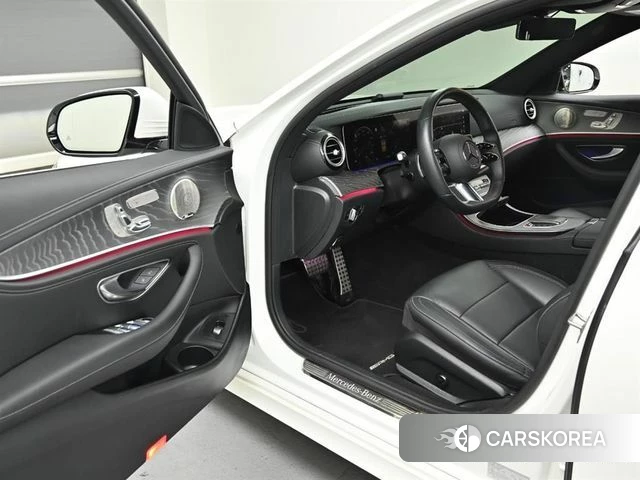 Mercedes-Benz E-Class W213 2021 Белый из Кореи, фото 2