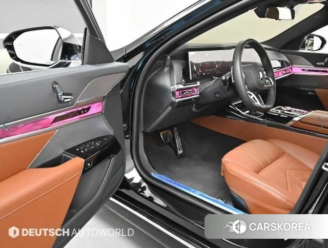 BMW 7 Series (G70) 2025 Черный из Кореи, фото 2