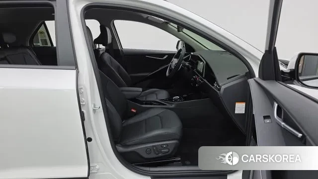 Kia Di Ol Nu Niro 2024 Белый из Кореи, фото 2