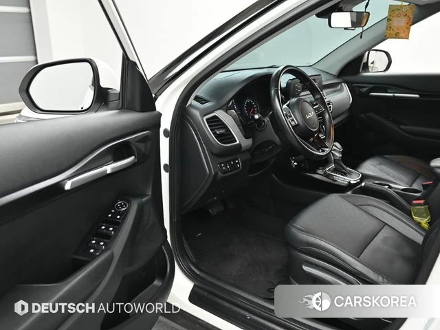 Kia Seltos 2021 Белый из Кореи, фото 2