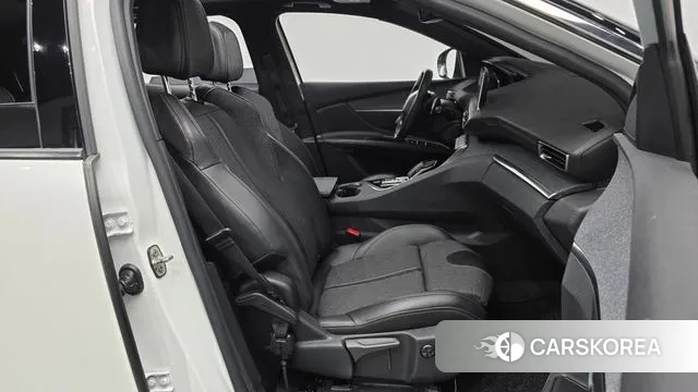 Peugeot 3008 second generation 2018 Белый из Кореи, фото 2