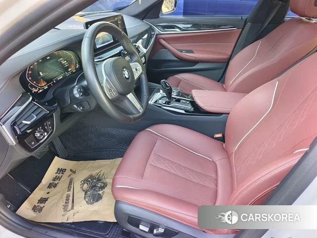 BMW 5 series 2023 Белый из Китая, фото 2