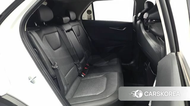 Kia Di Ol Nu Niro 2022 Белый из Кореи, фото 2