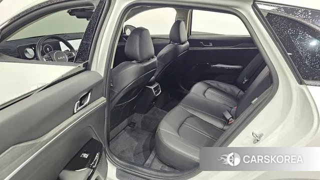 Kia The New K5 3rd generation 2024 Белый из Кореи, фото 2