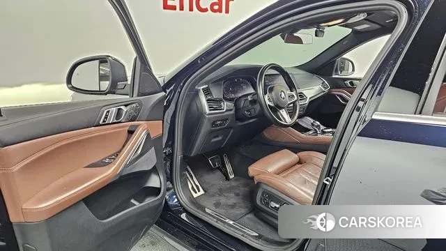 BMW X6 (G06) 2022 Черный из Кореи, фото 2