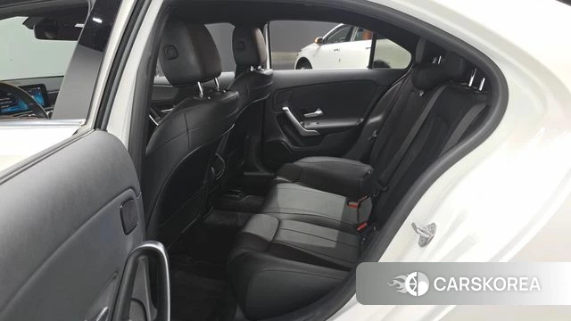 Mercedes-Benz A-Class W177 2021 Белый из Кореи, фото 2