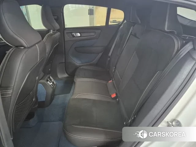 Volvo C40 Richards 2024 Белый из Кореи, фото 2