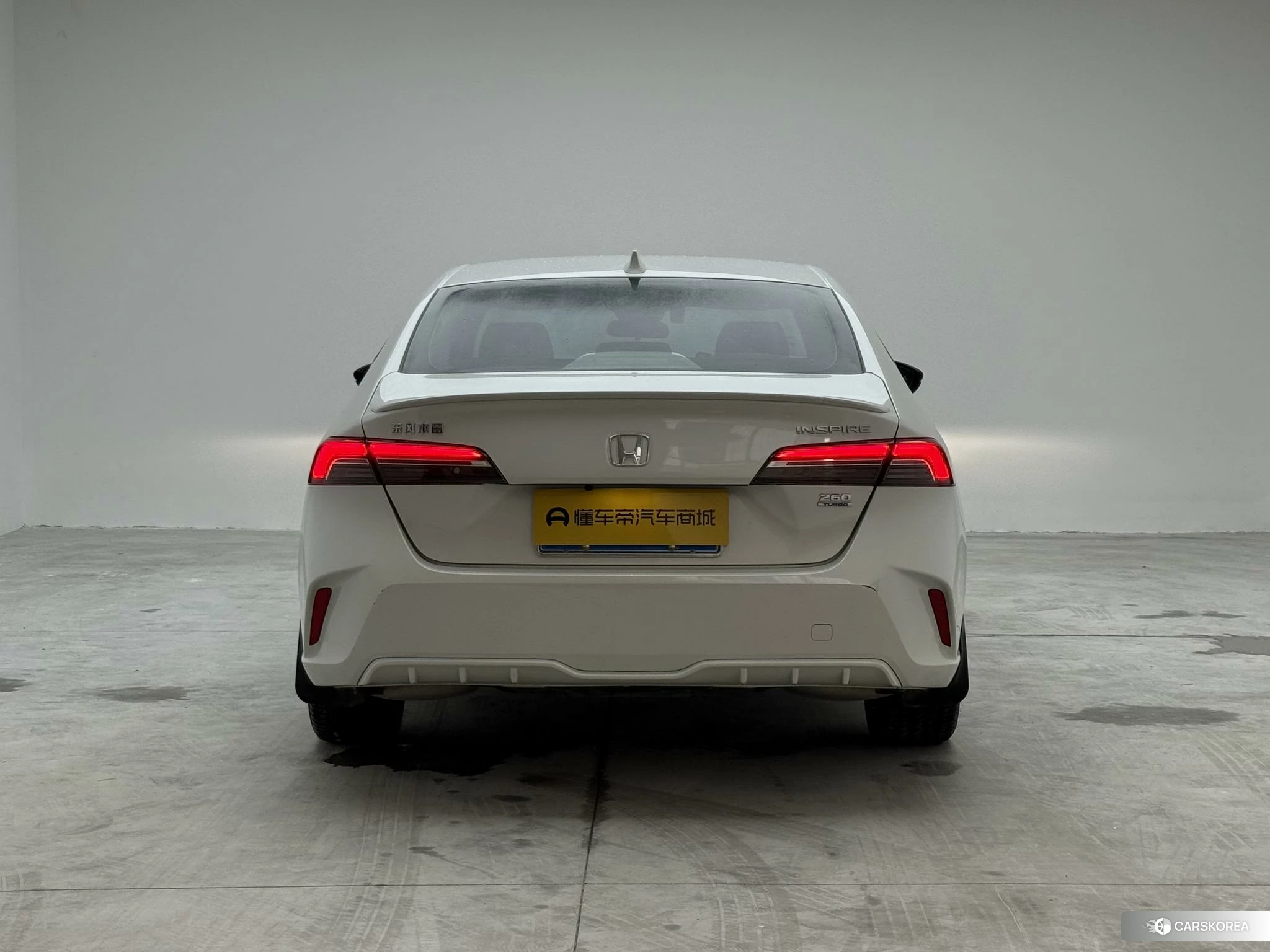 Honda Inspire 2024 Белый из Китая, фото 2