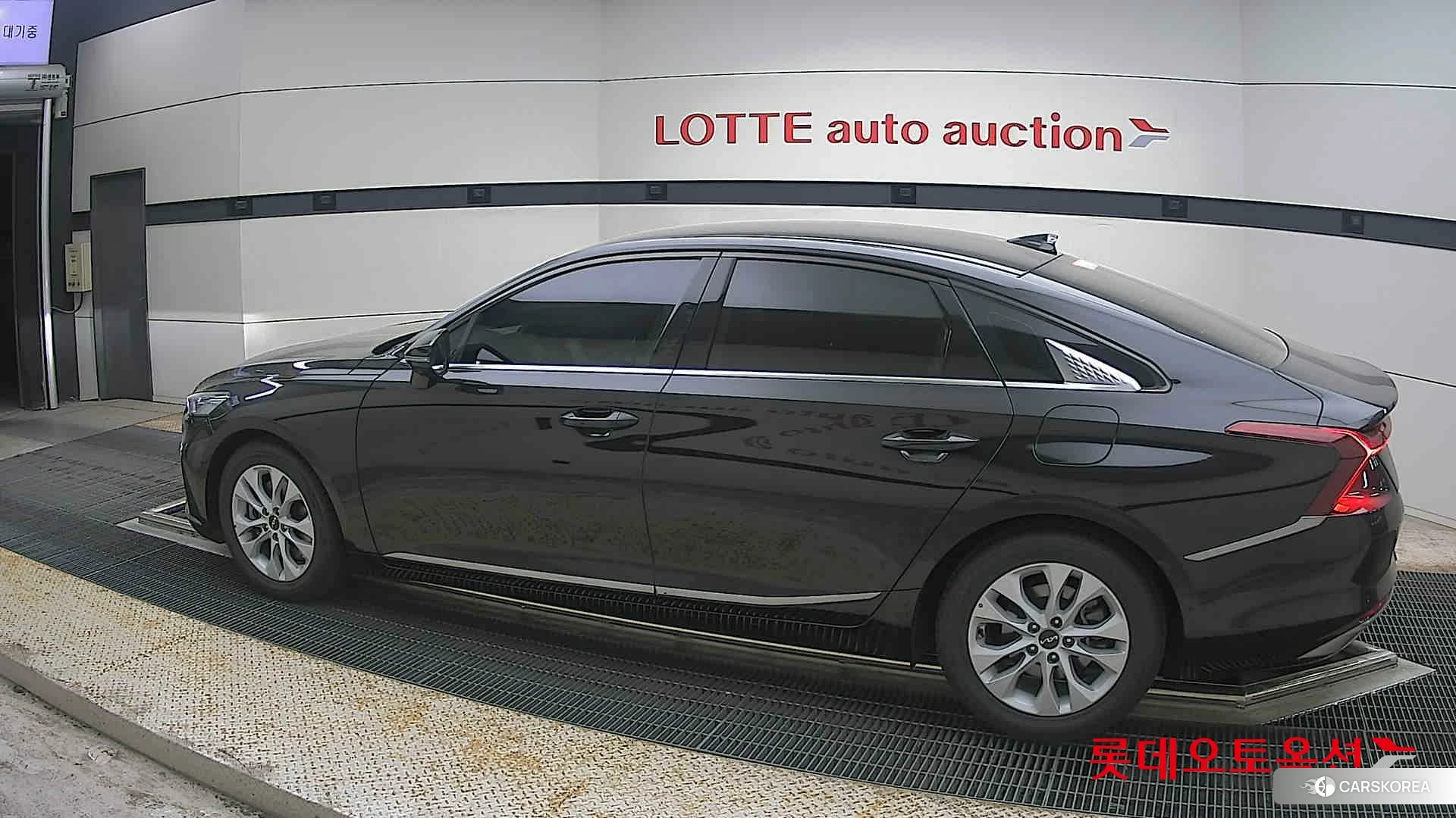 Kia K8 2022 Aurora Black Pearl из Кореи, фото 2